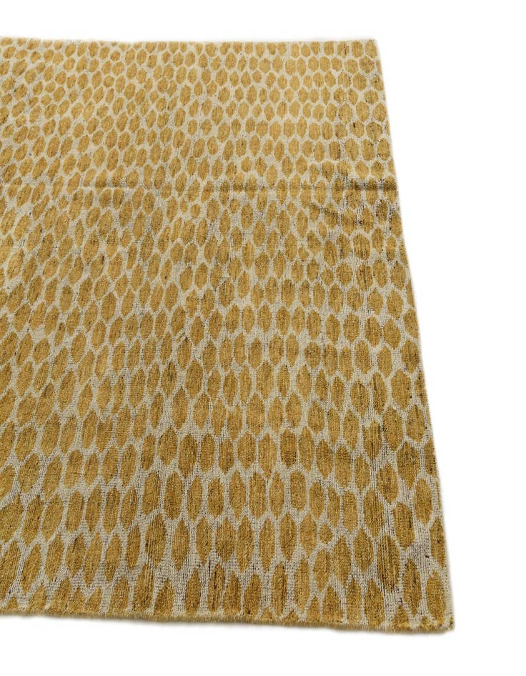 Detail image of 6' 1 x 9'  Hand Knotted Darya Wool Rug