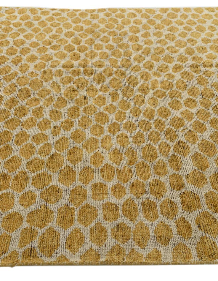 Detail image of 6' 1 x 9'  Hand Knotted Darya Wool Rug