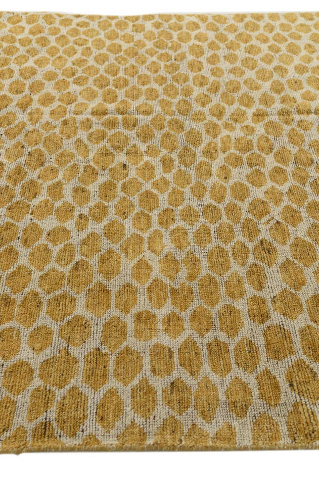 Detail image of 6' 1 x 9' Hand Knotted Darya Wool Rug
