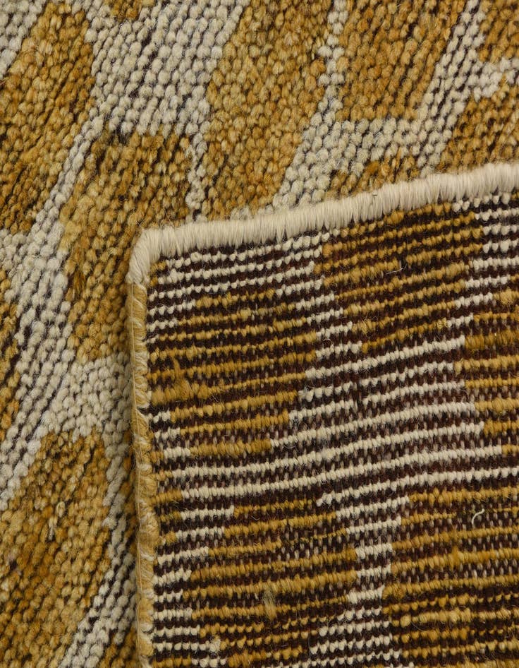 Detail image of 6' 1 x 9'  Hand Knotted Darya Wool Rug