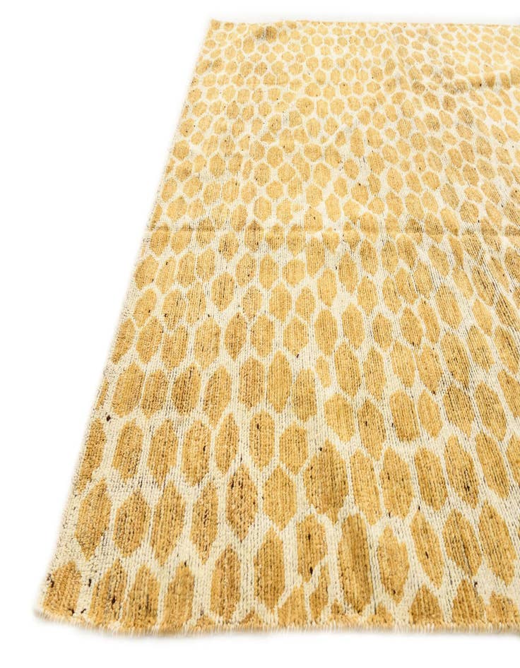 Detail image of 5' 8 x 9' 1  Hand Knotted Darya Wool Rug