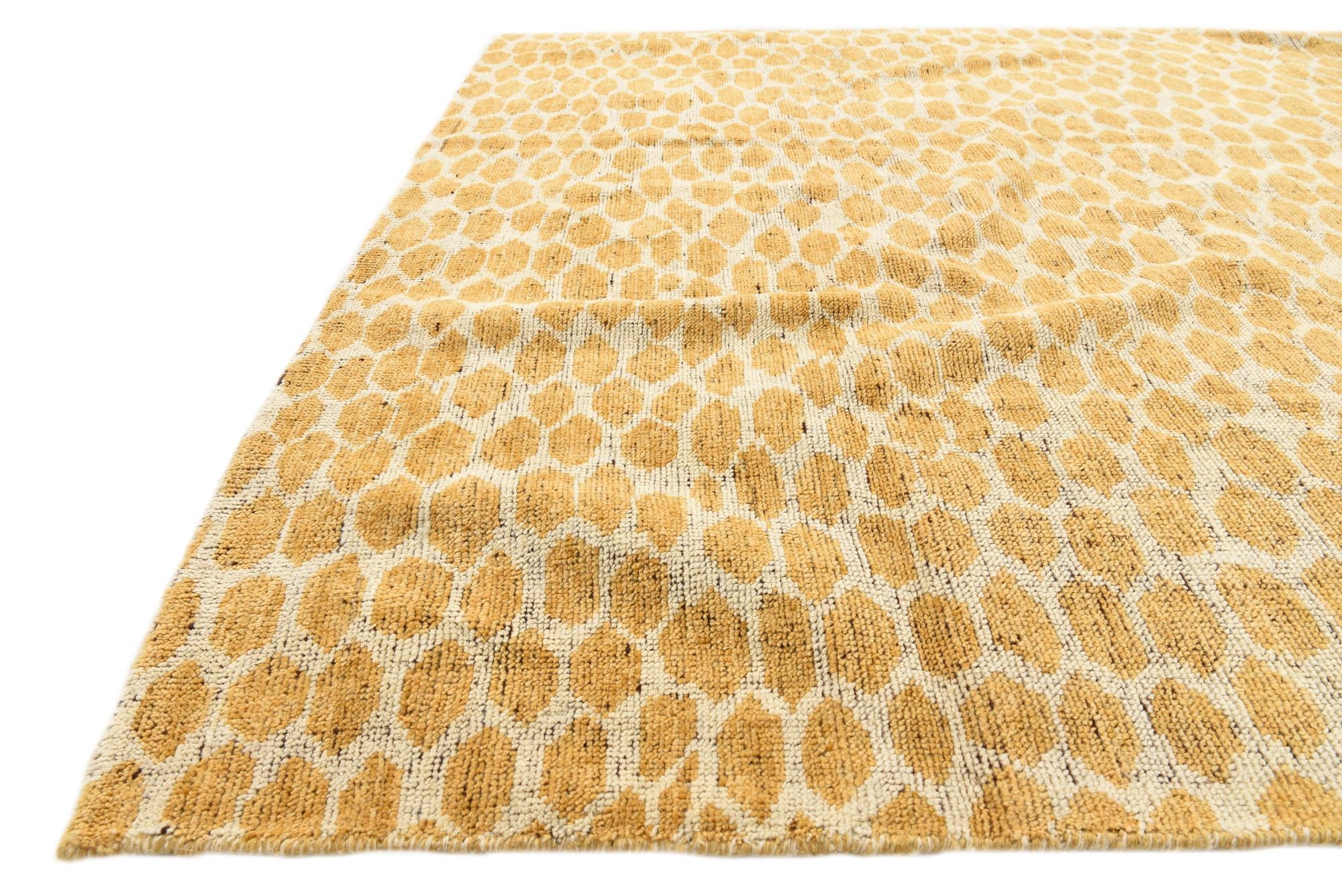 5' 11 x 9' 1 Hand Knotted Darya Wool Rug