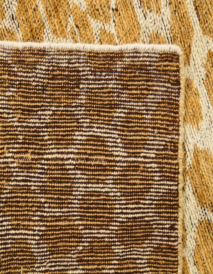 Detail image of 6' 1 x 9'  Hand Knotted Darya Wool Rug