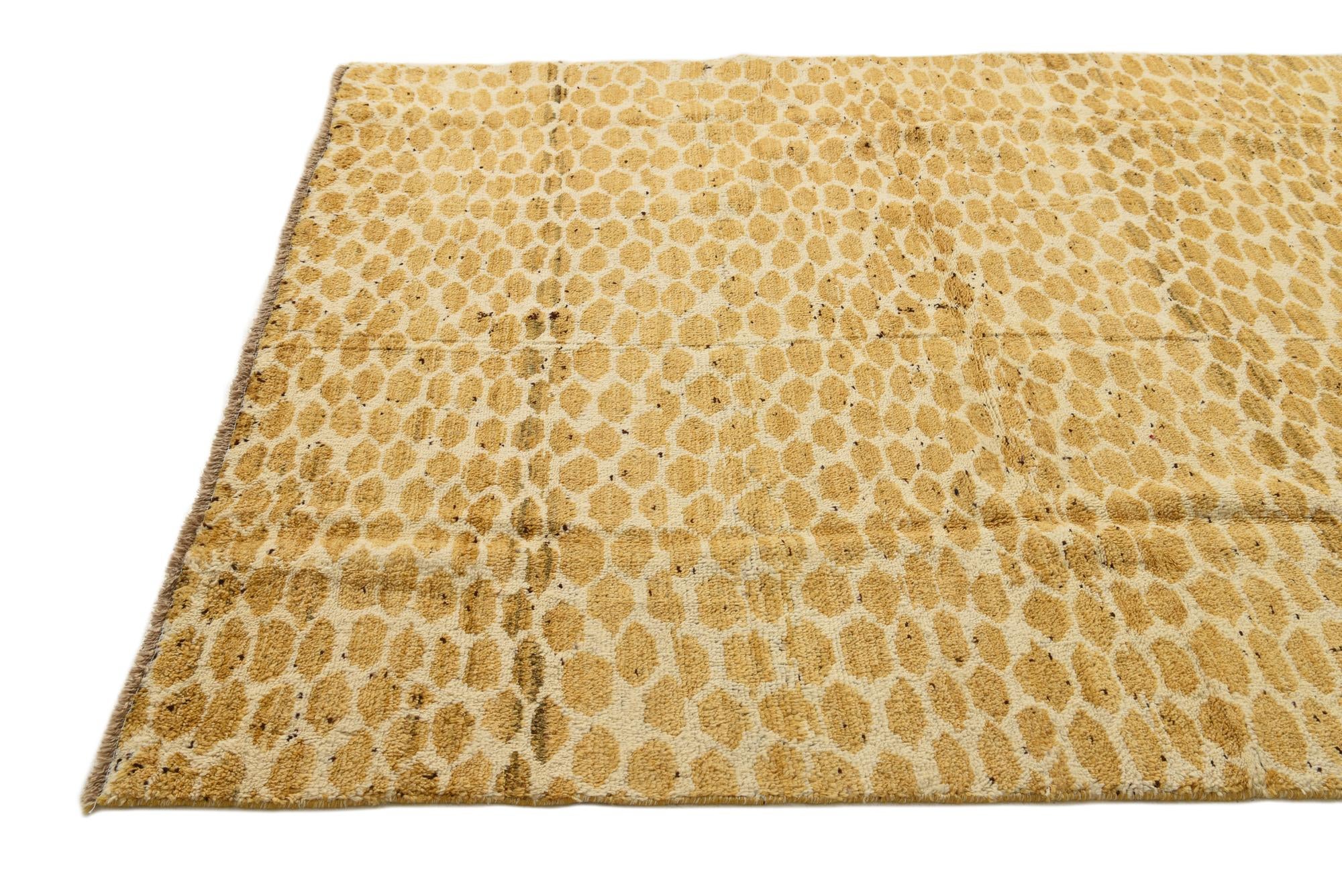 6' 2 x 9' 4 Hand Knotted Darya Wool Rug