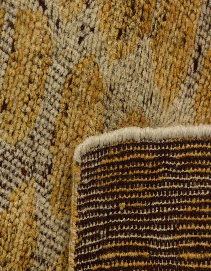 Detail image of 6' 1 x 9' 5  Hand Knotted Darya Wool Rug