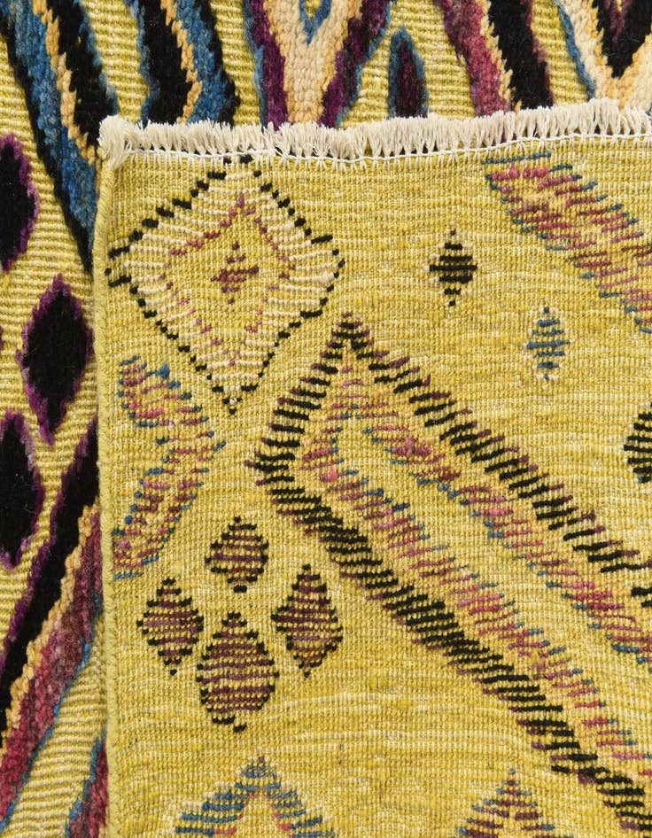 Detail image of 8' 1 x 10' 2  Hand Knotted Darya Wool Rug