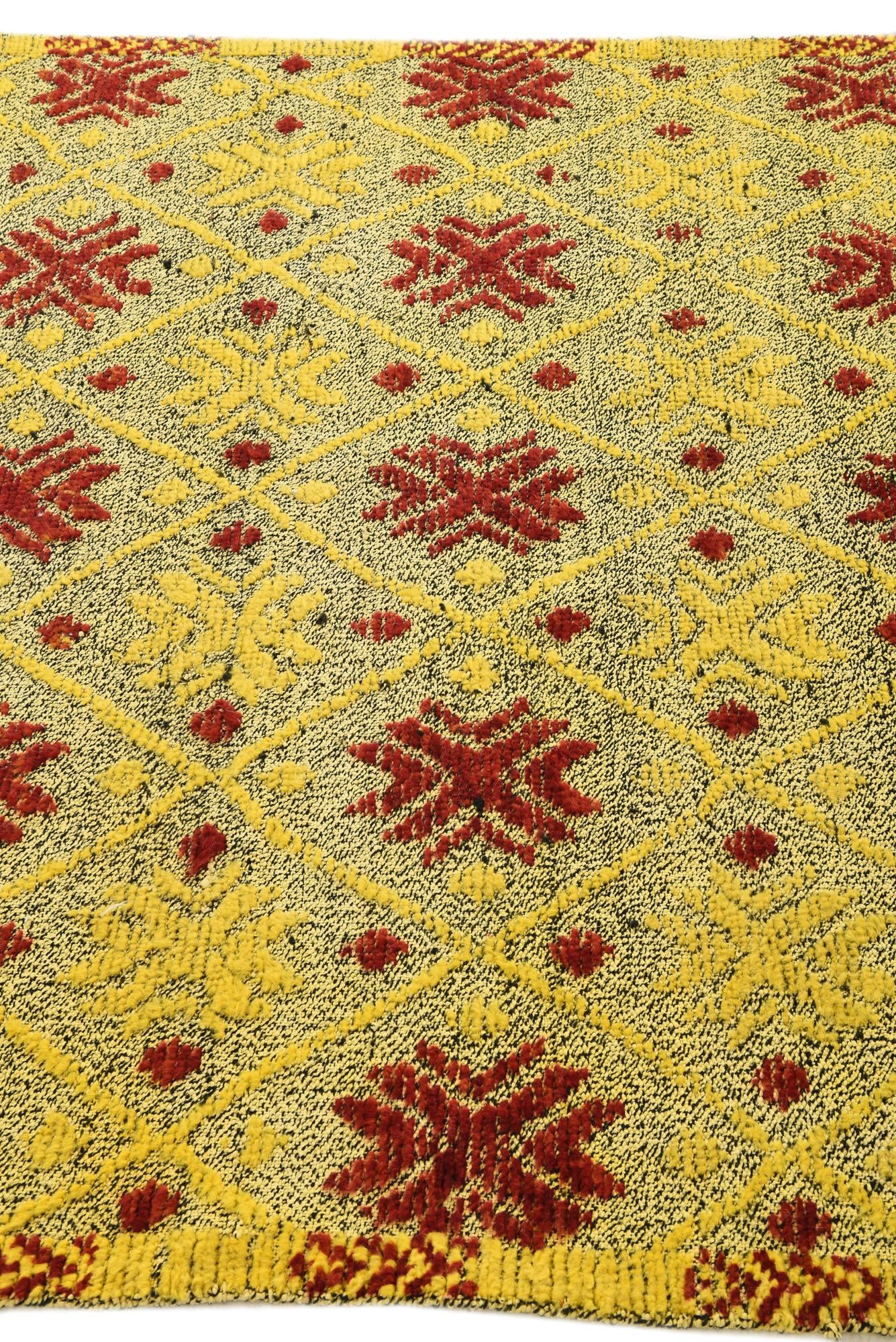 5' 6 x 8' Hand Knotted Darya Wool Rug