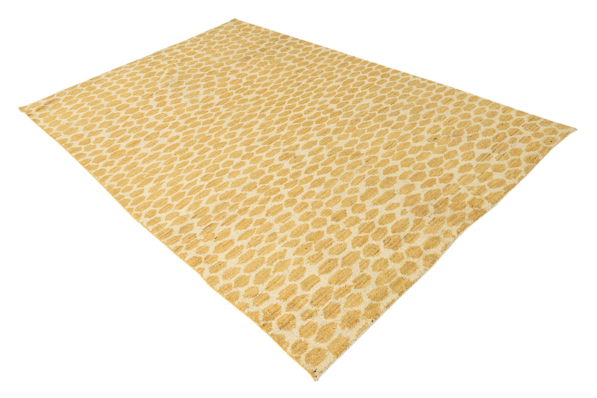 5' 9 x 8' 9 Hand Knotted Darya Wool Rug
