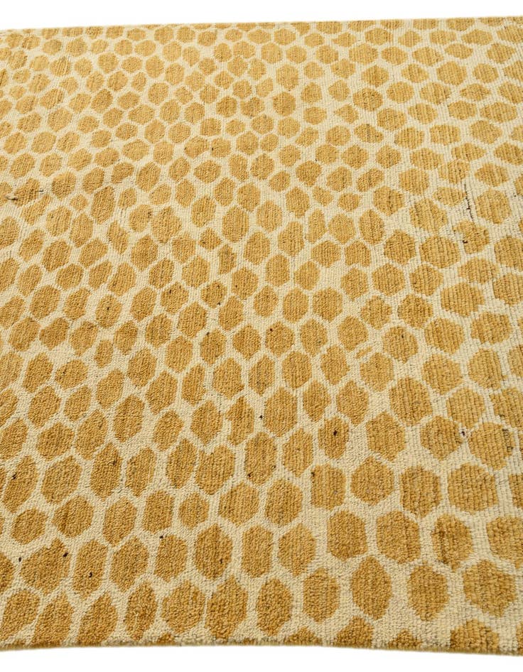 Detail image of 5' 9 x 8' 9  Hand Knotted Darya Wool Rug