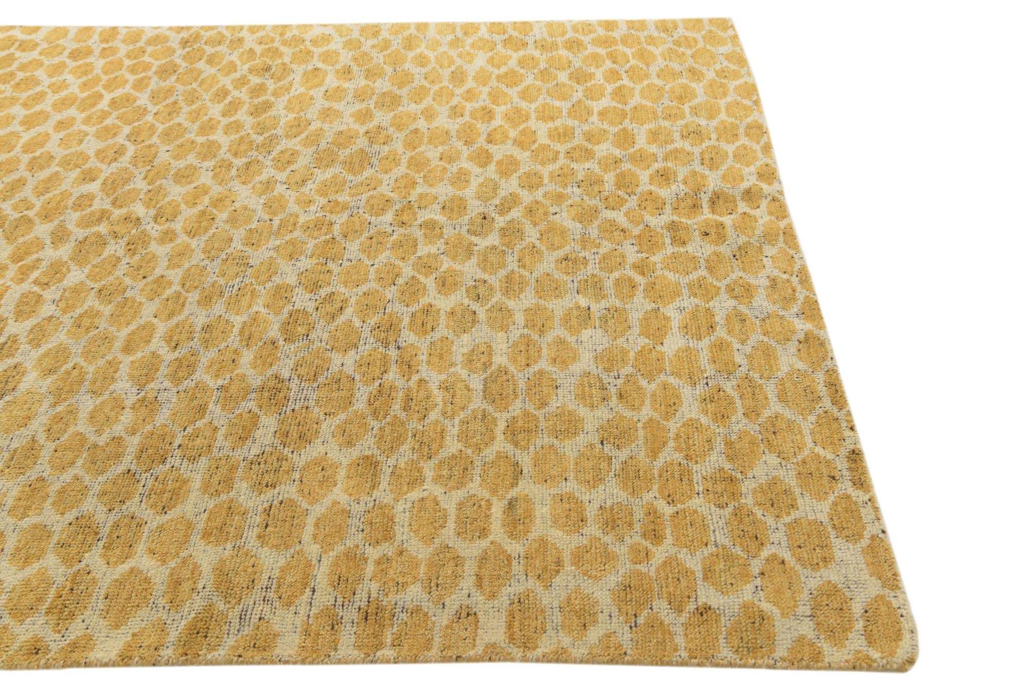 6' x 9' Hand Knotted Darya Wool Rug
