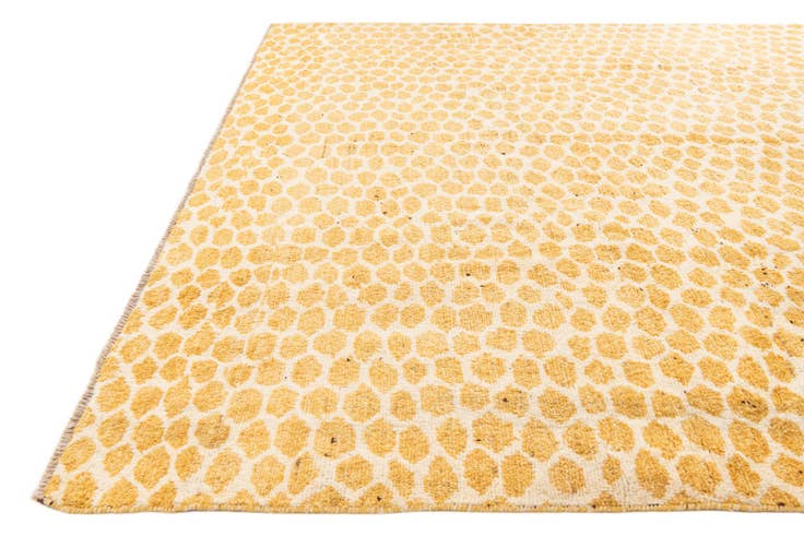 Detail image of 9' 2 x 12' 10 Hand Knotted Darya Wool Rug