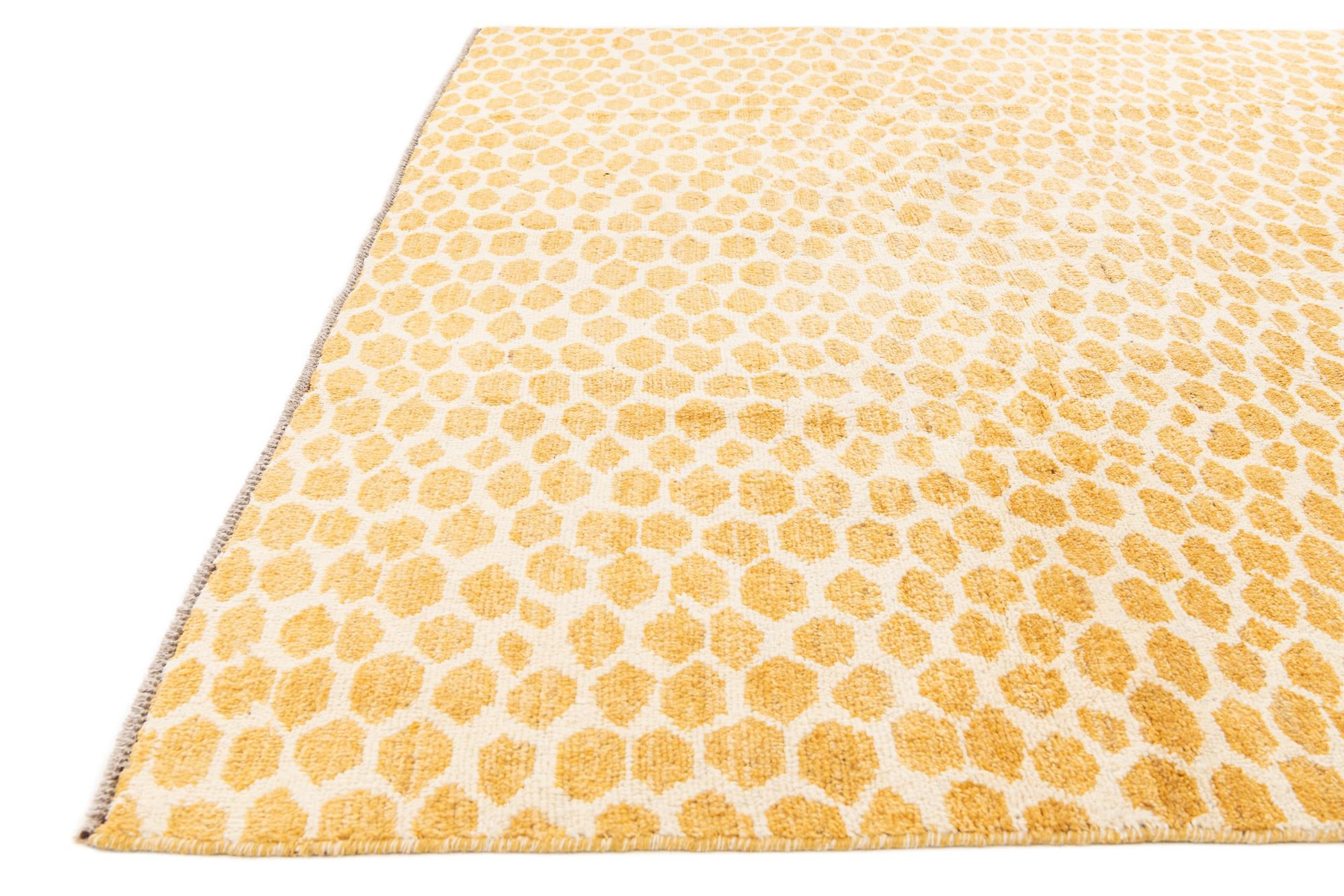 8' 1 x 9' 10 Hand Knotted Darya Wool Rug