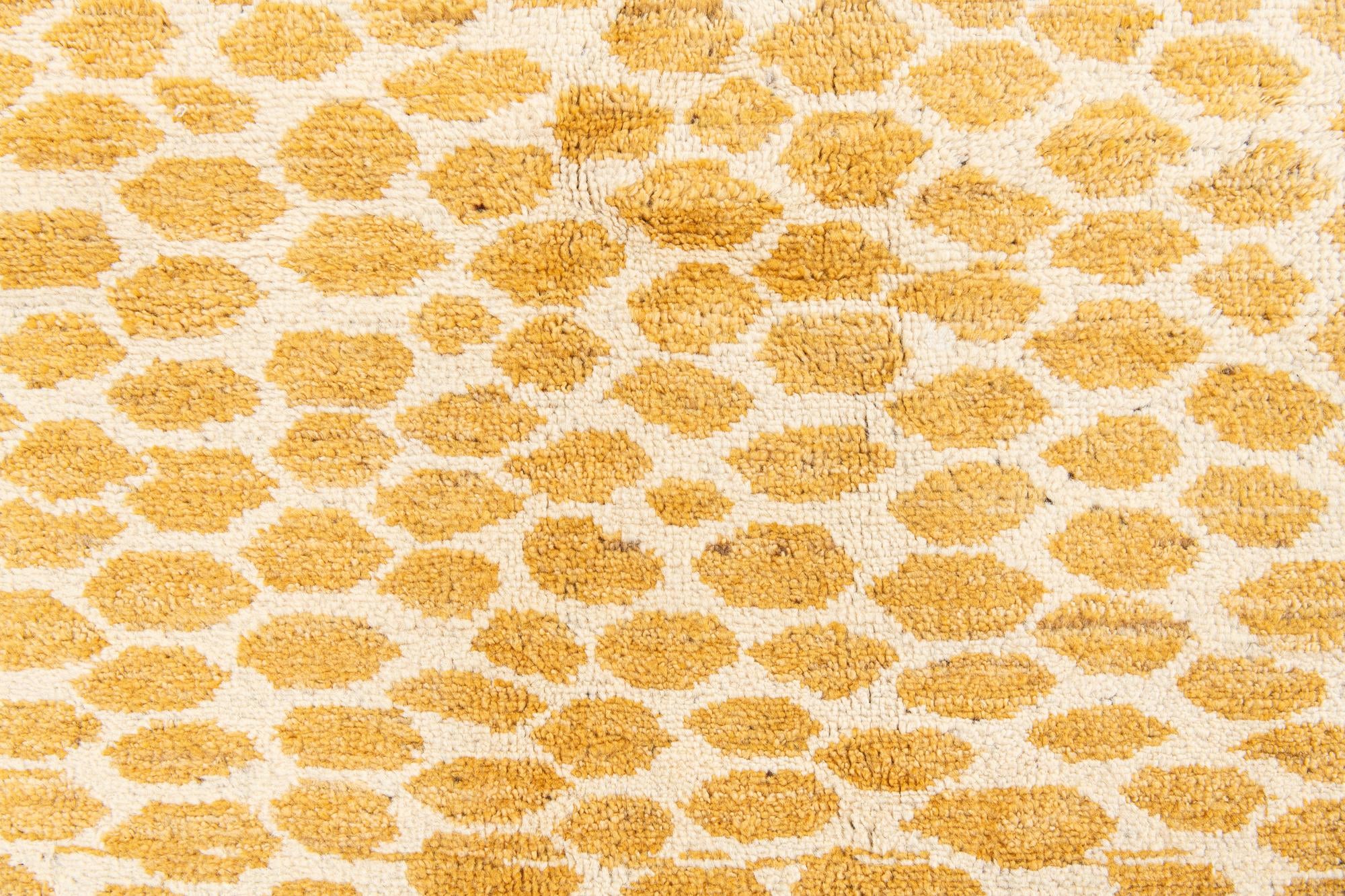 8' 1 x 9' 10 Hand Knotted Darya Wool Rug