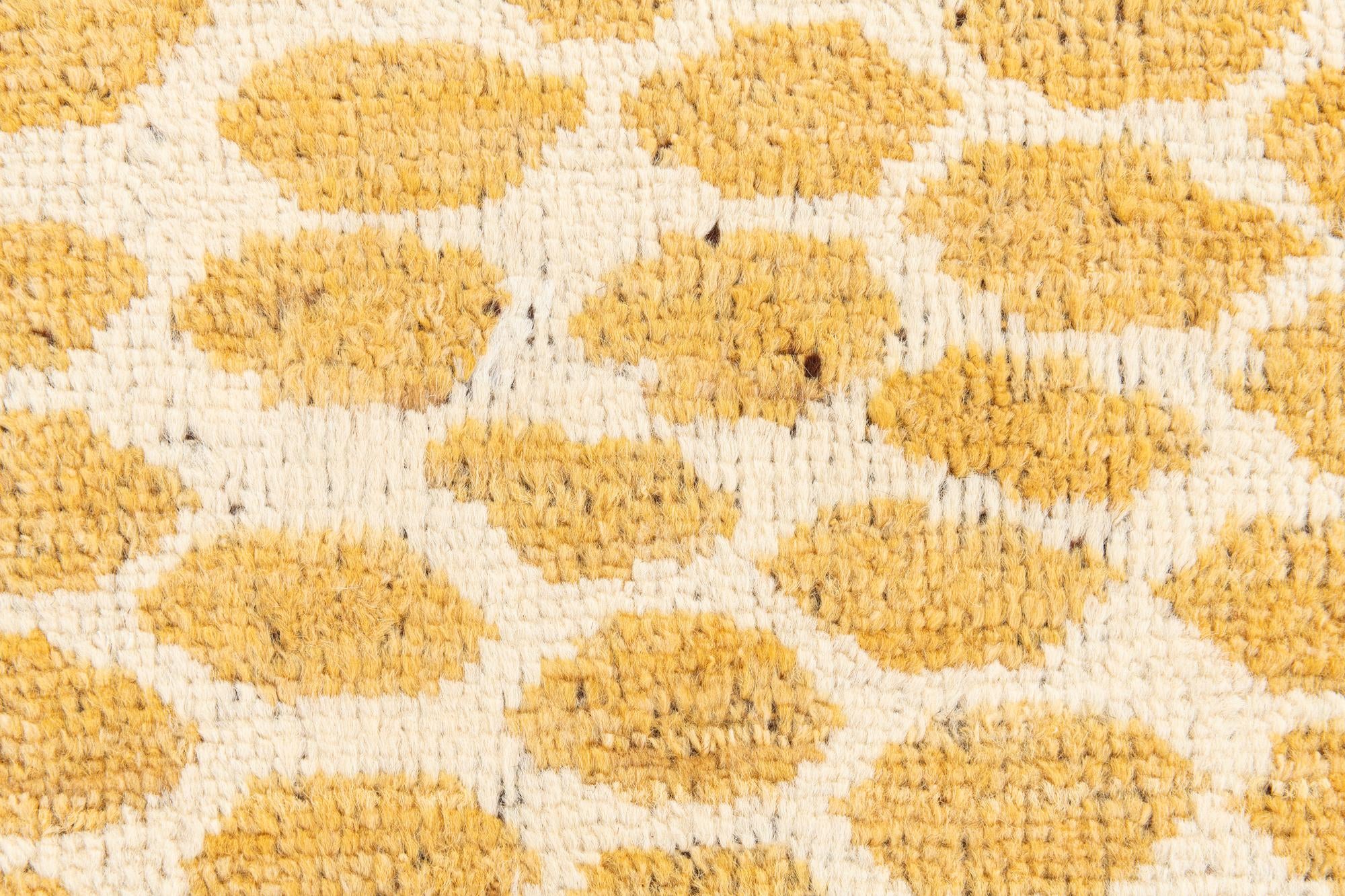 8' 1 x 9' 10 Hand Knotted Darya Wool Rug