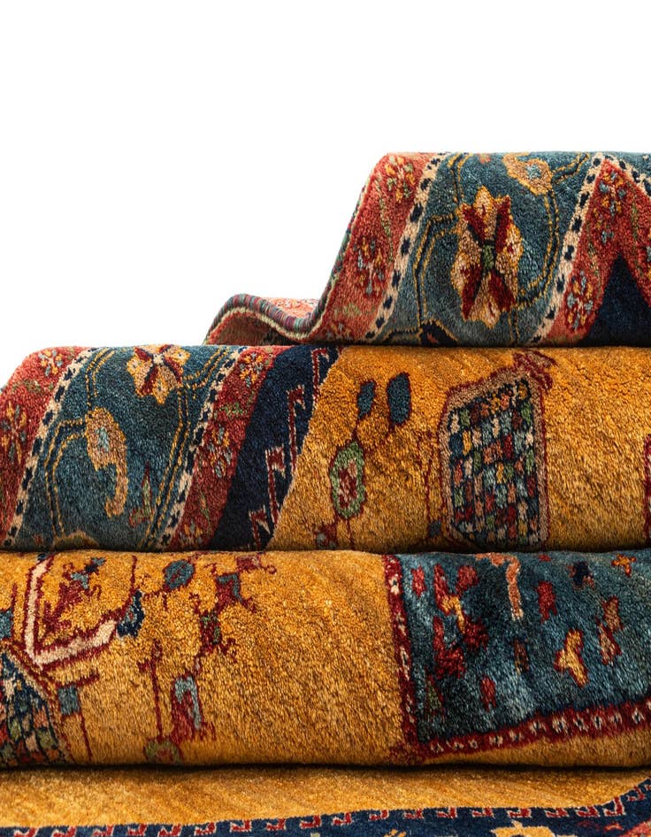 Detail image of 4' 8 x 6' 11 Gabbeh Rug
