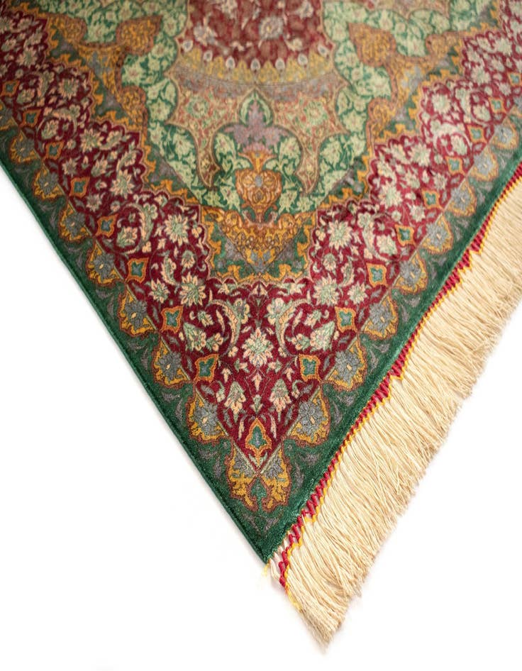 Detail image of 3' 3 x 4' 10 Ghom Silk Rug