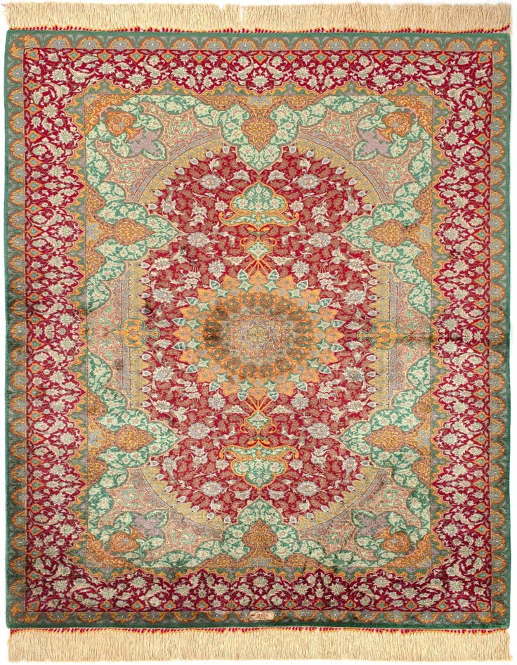 Detail image of 3' 3 x 4' 10 Ghom Silk Rug