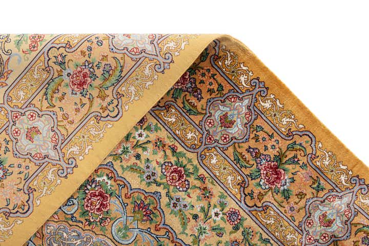 2' 7 x 4' Ghom Silk Rug