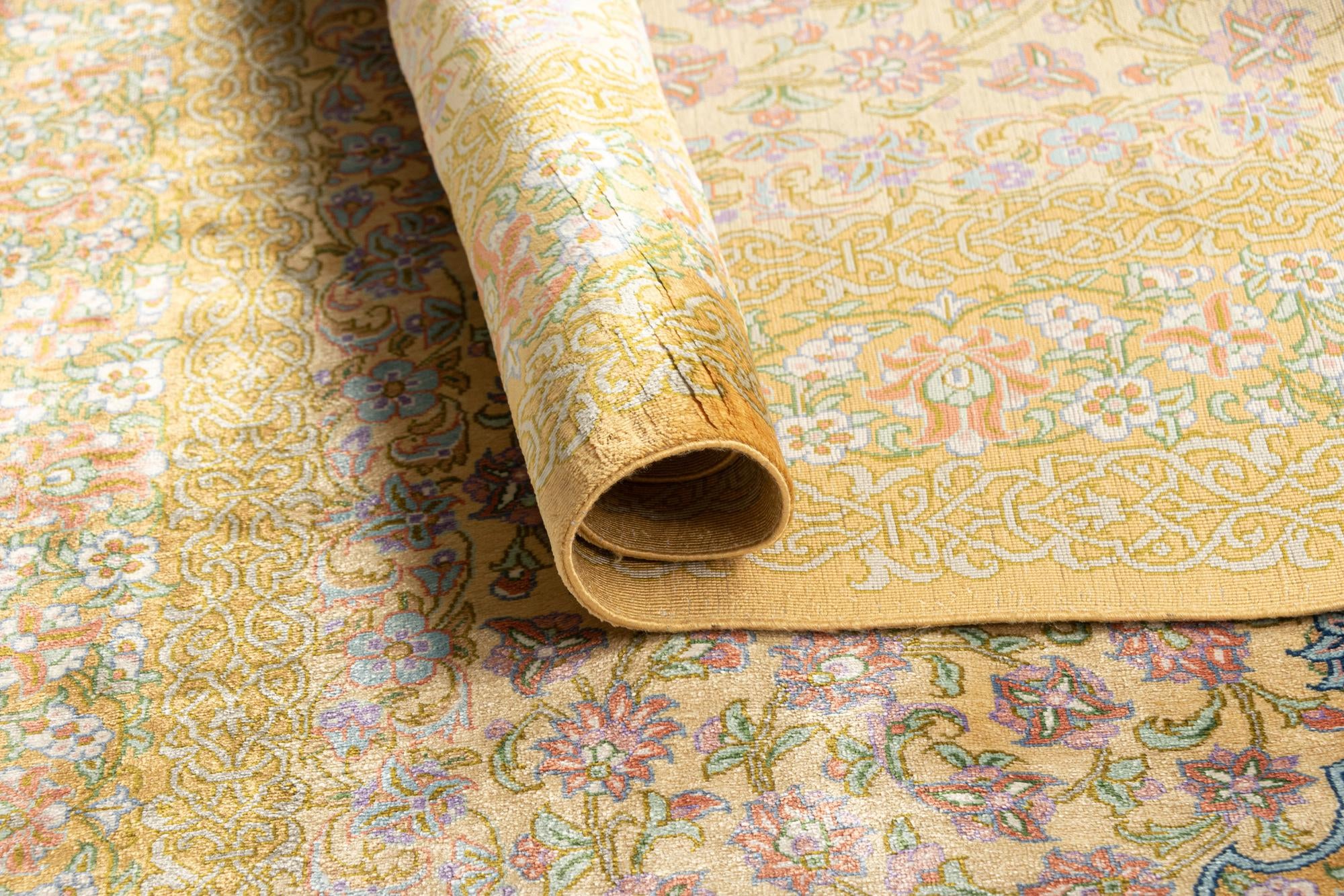 2' 6 x 4' 4 Ghom Silk Rug