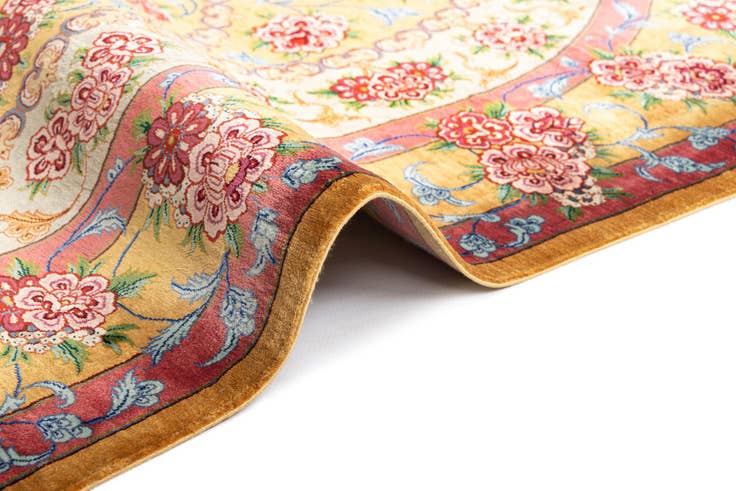 Detail image of 3' 4 x 4' 11 Ghom Silk Rug