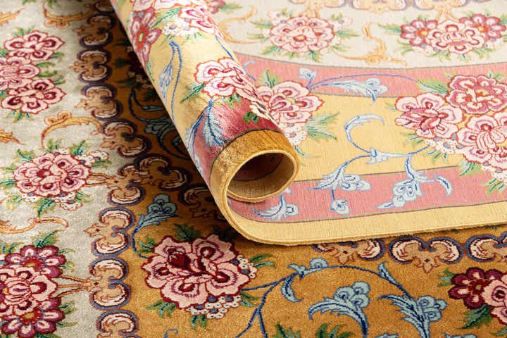 3' 4 x 4' 11 Ghom Silk Rug