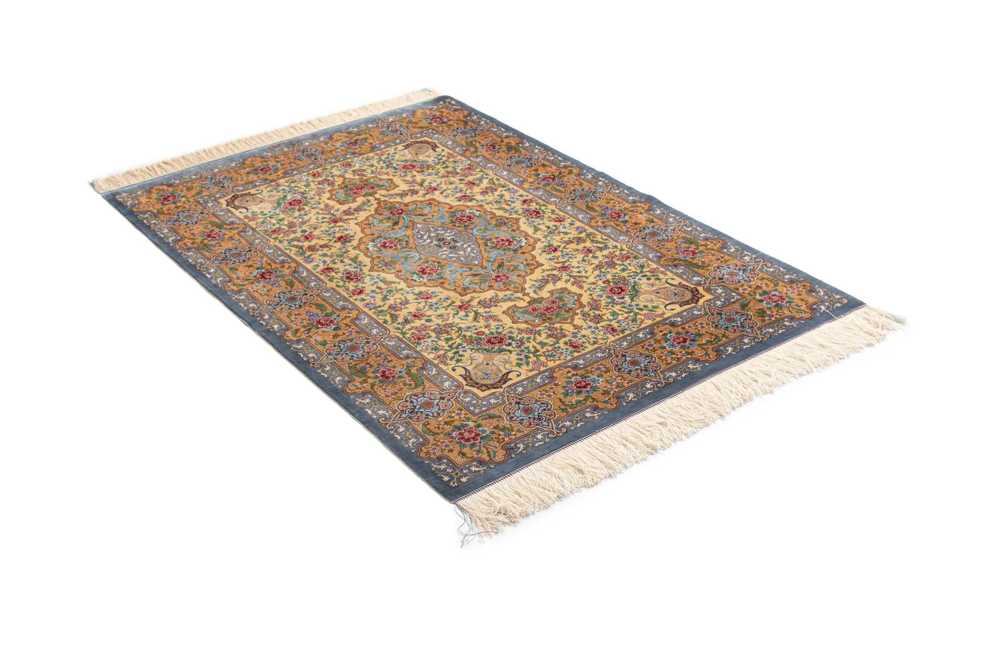 3' 4 x 4' 10 Ghom Silk Rug