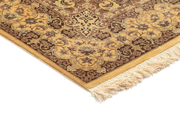 Detail image of 3' 3 x 5' 2 Ghom Silk Rug