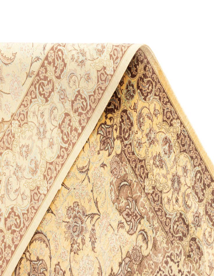 Detail image of 3' 3 x 5' 2 Ghom Silk Rug