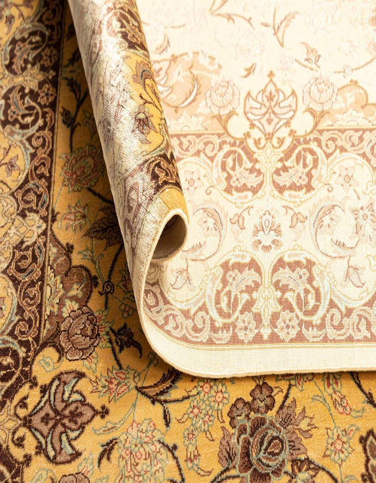 Detail image of 3' 3 x 5' 2 Ghom Silk Rug