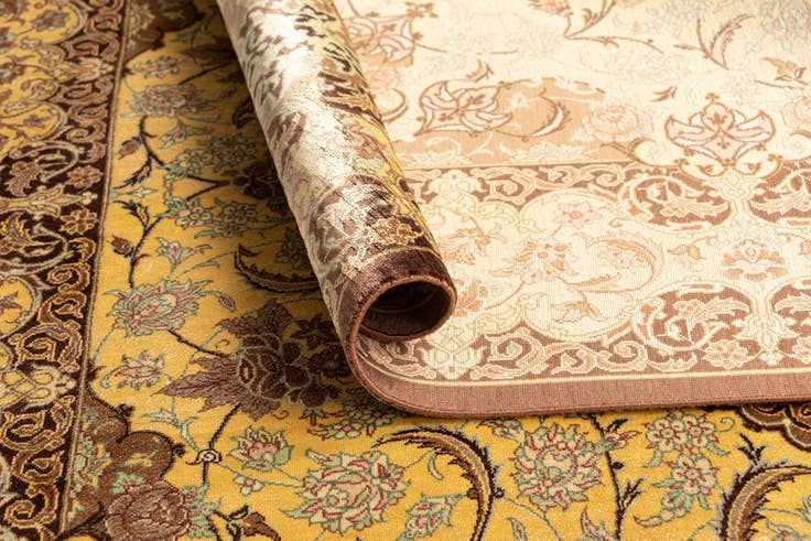 Detail image of 3' 4 x 5' Ghom Silk Rug