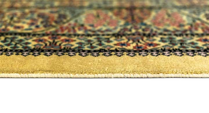 3' 4 x 4' 11 Ghom Silk Rug