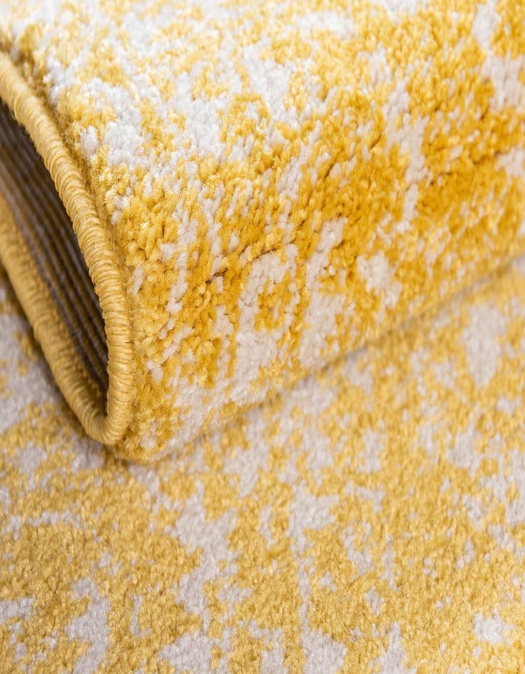 Detail image of 4' x 6' Heritage Rug