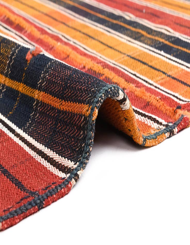 Detail image of 4' 11 x 7' 3 Jajim Rug