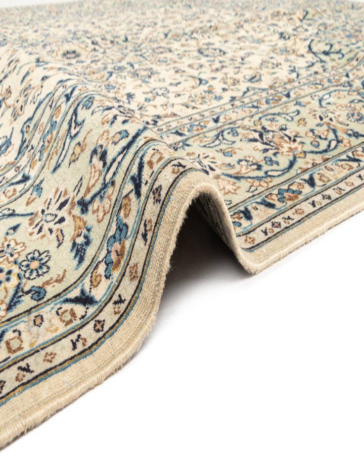 Detail image of 6' 6 x 9' 8 Kashan Wool Rug