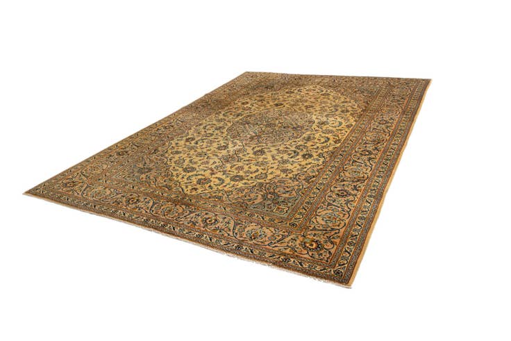 Detail image of 9' 5 x 13' Kashan Wool Rug