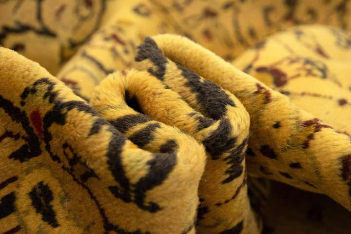 6' 6 x 9' 7 Hand Knotted Kashan Persian Wool Rug