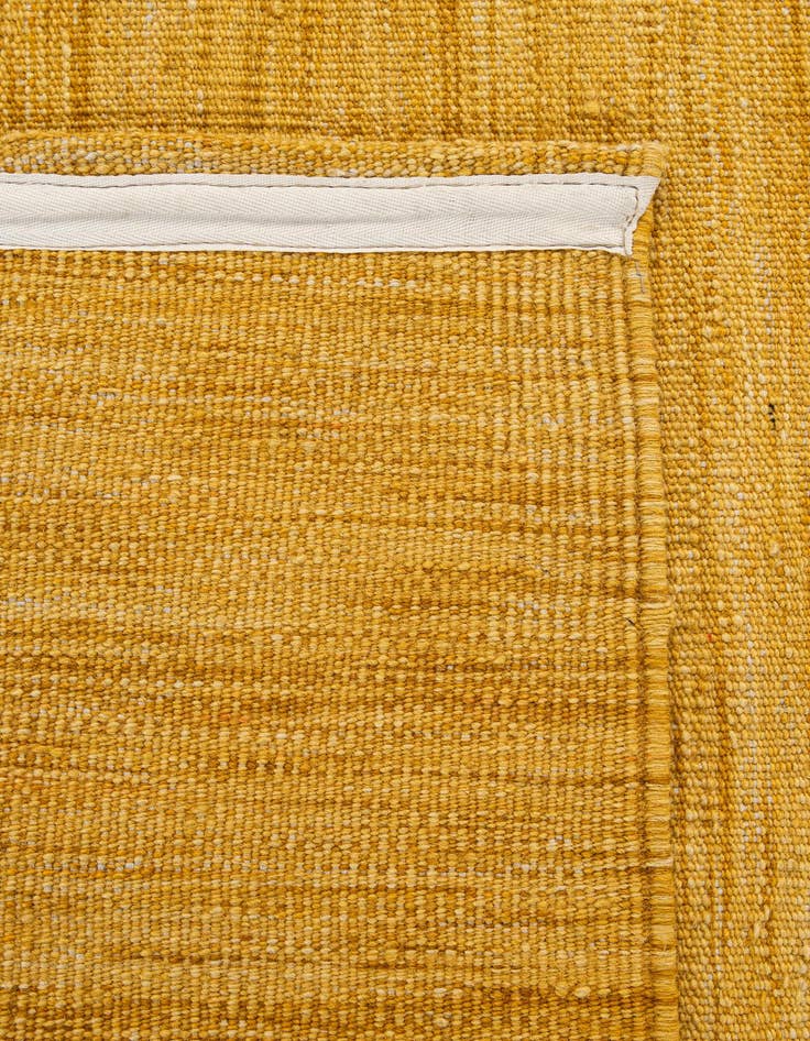 Detail image of 5' 9 x 7' 9  Hand Woven Kilim Modern Wool Rug