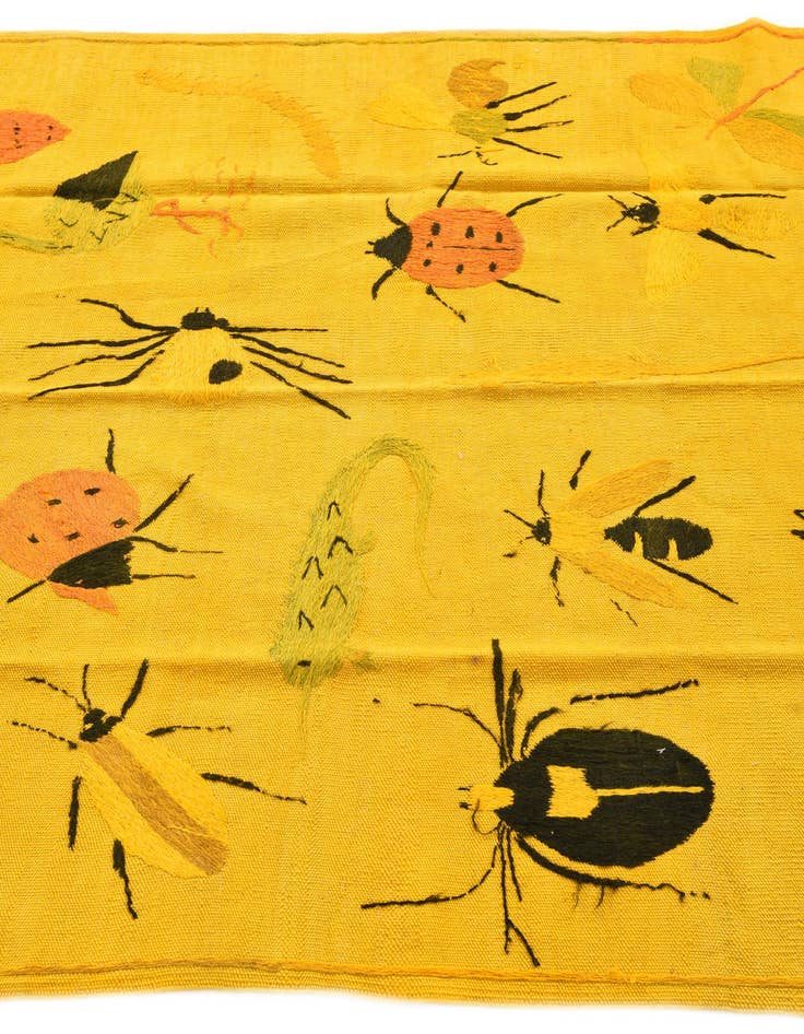 Detail image of 4' 5 x 6'  Hand Woven Kilim Suzani Wool Rug