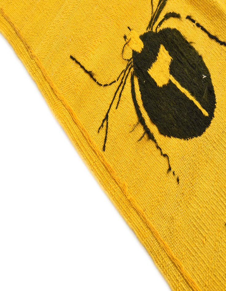 Detail image of 4' 5 x 6'  Hand Woven Kilim Suzani Wool Rug