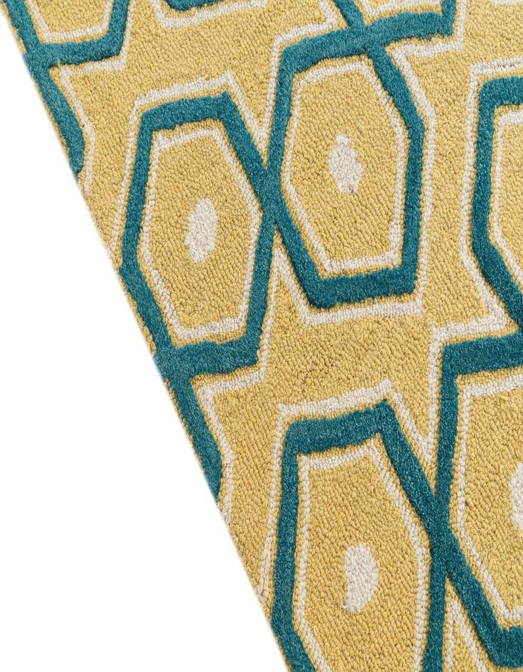 Detail image of 5' x 7' 5 Luna Rug