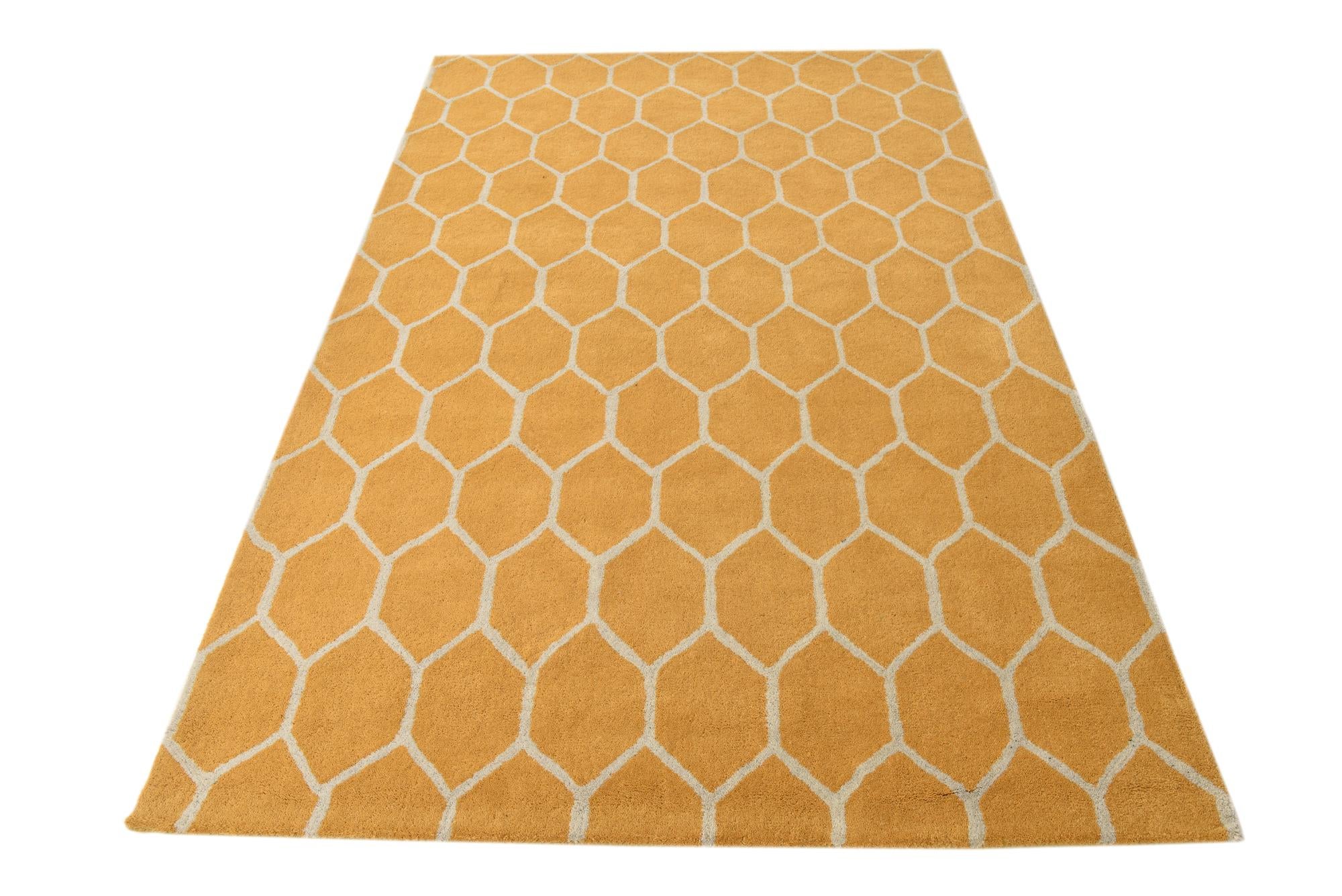 4' 11 x 7' 11 Luna Rug