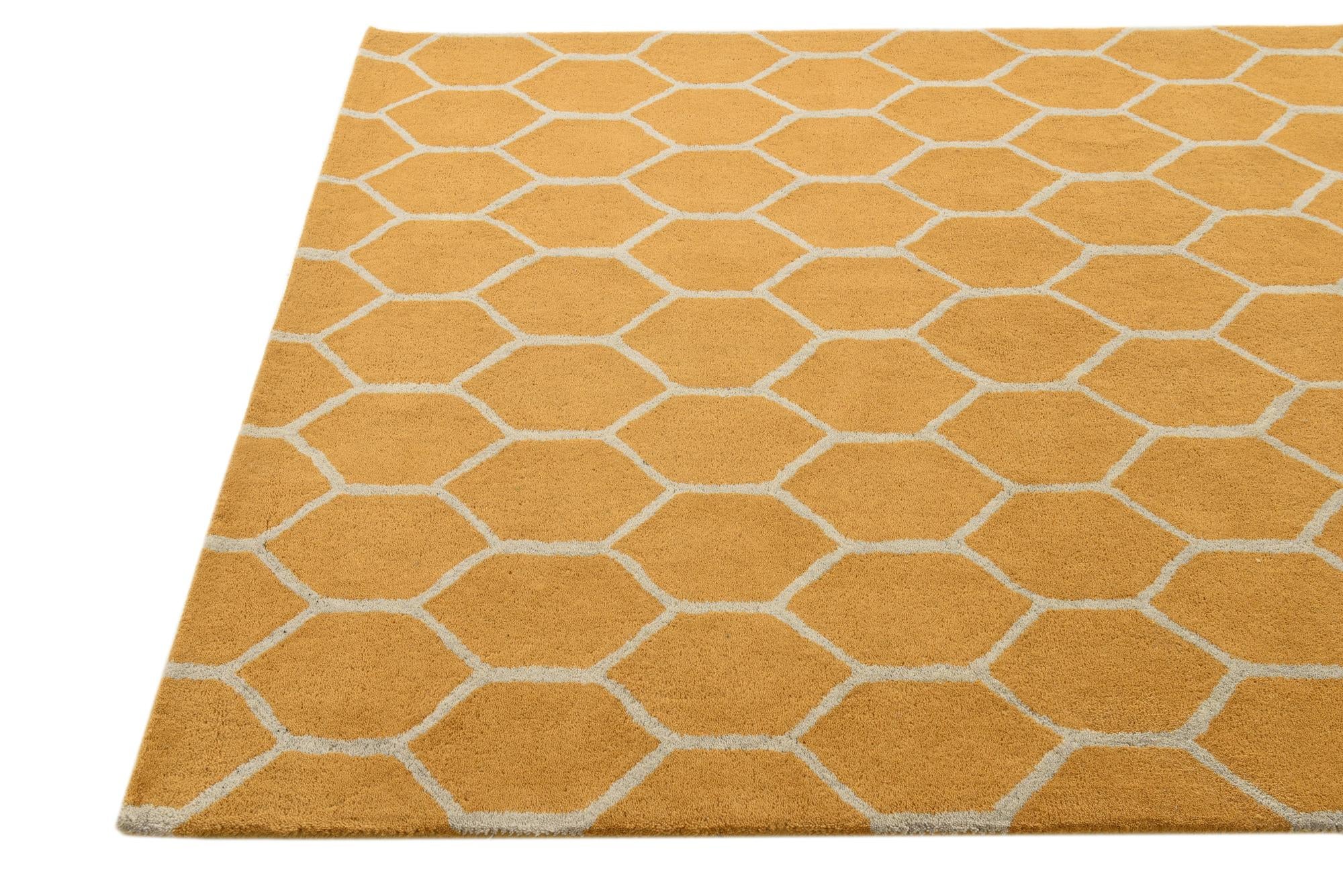 4' 11 x 7' 11 Luna Rug