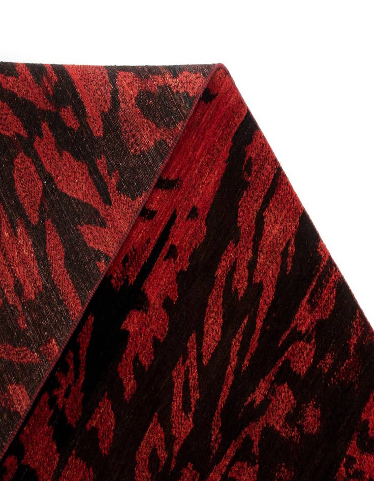 Detail image of 7' 4 x 9' 8 Luribaft Wool Rug