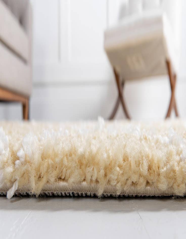 Detail image of 5' x 8' Marrakesh Shag Rug