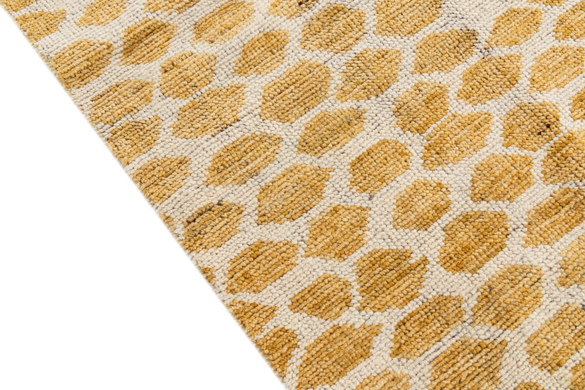 5' x 8' Hand Knotted Moroccan Wool Rug