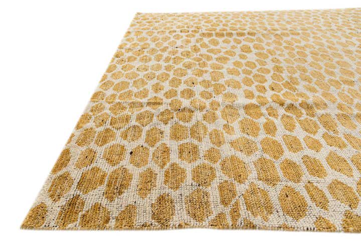 6' x 9' 2 Hand Knotted Moroccan Wool Rug