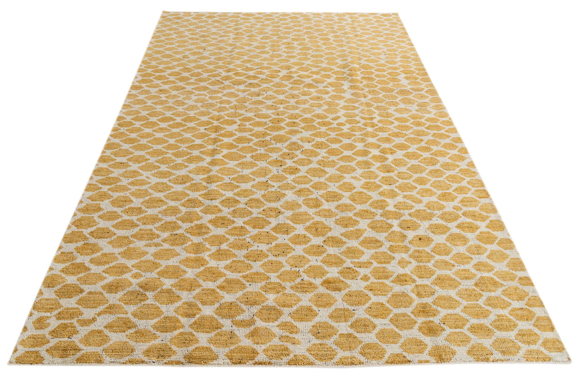 6' x 9' 2 Hand Knotted Moroccan Wool Rug