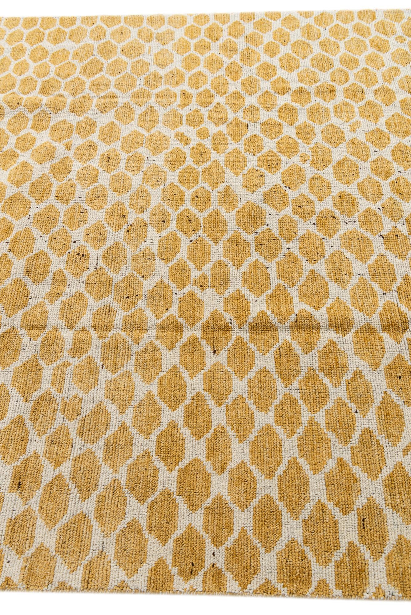 6' x 9' 2 Hand Knotted Moroccan Wool Rug