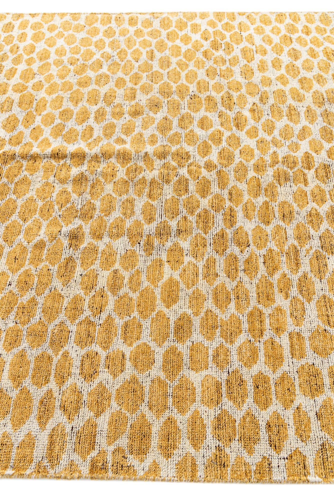 6' x 9' 2 Hand Knotted Moroccan Wool Rug