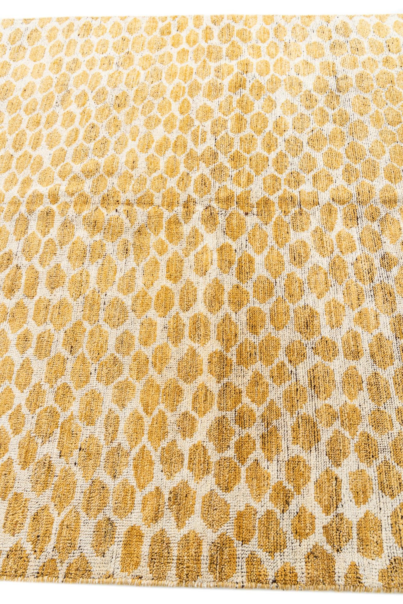5' 10 x 8' 10 Hand Knotted Moroccan Wool Rug